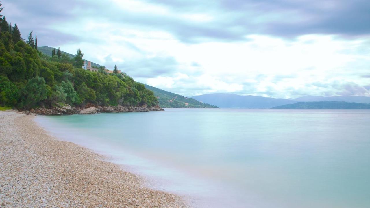 Barbati Beach Bungalow Екстер'єр фото